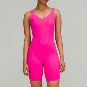 Lululemon Align Bodysuit in Sonic Pink Size 2